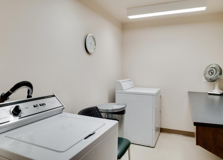 Laundry room, Résidence Lionel-Bourdon