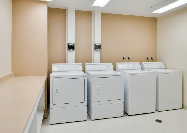 Laundry room, Résidence Rosalie-Cadron