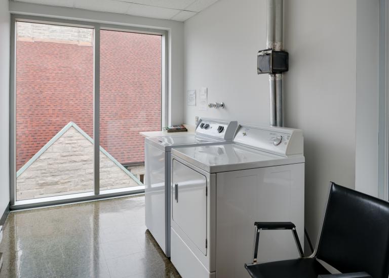 Laundry room, Résidence Saint-Eugène