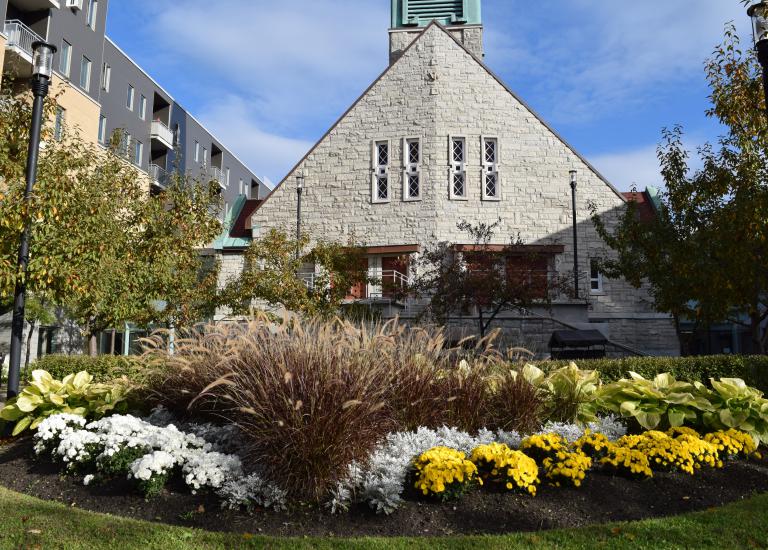 Courtyard, Résidence Saint-Eugène